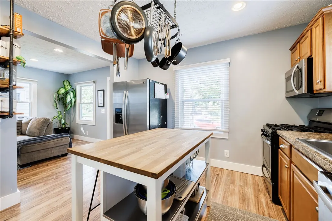 267 Woodcrest Road, Greece, New York 14616, Greece, New York 14616, 2 Bedrooms Bedrooms, 6 Rooms Rooms,1 BathroomBathrooms,Residential,For Sale,267 Woodcrest Road, Greece, New York 14616,0,R1635203