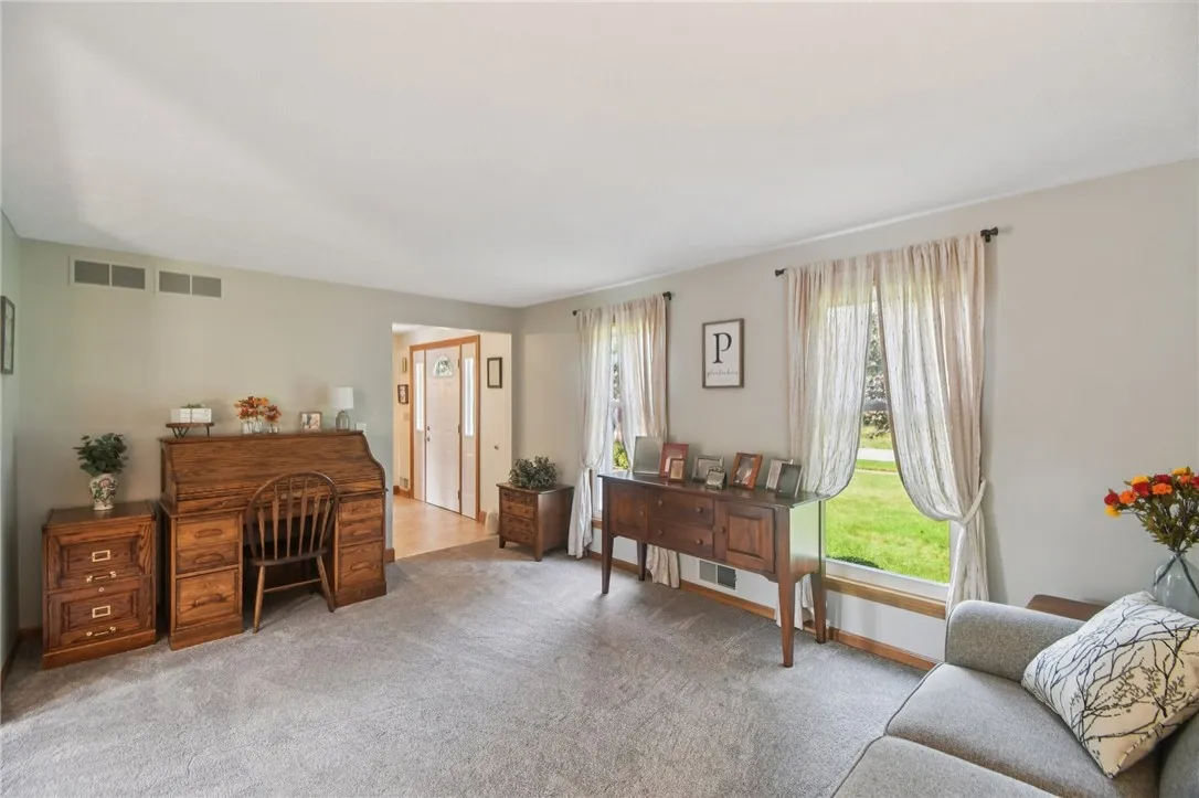 26 Webwood Circle, Greece, New York 14626, Greece, New York 14626, 4 Bedrooms Bedrooms, 8 Rooms Rooms,2 BathroomsBathrooms,Residential,Closed,26 Webwood Circle, Greece, New York 14626,0,R1631947