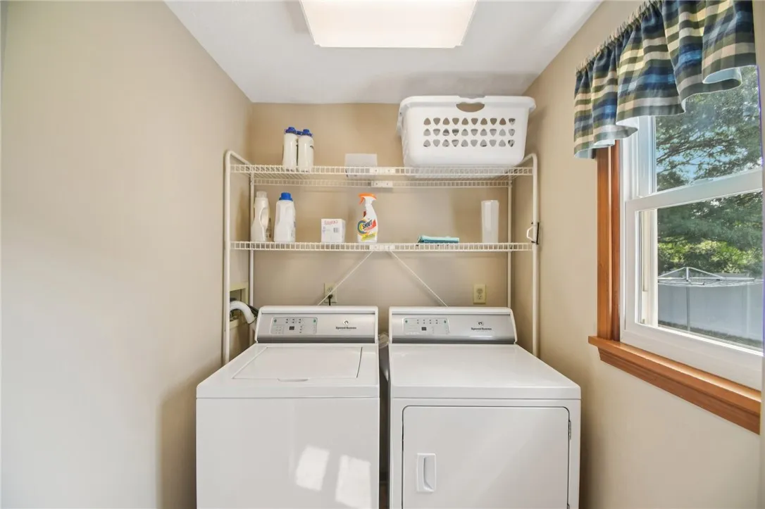 26 Webwood Circle, Greece, New York 14626, Greece, New York 14626, 4 Bedrooms Bedrooms, 8 Rooms Rooms,2 BathroomsBathrooms,Residential,Closed,26 Webwood Circle, Greece, New York 14626,0,R1631947