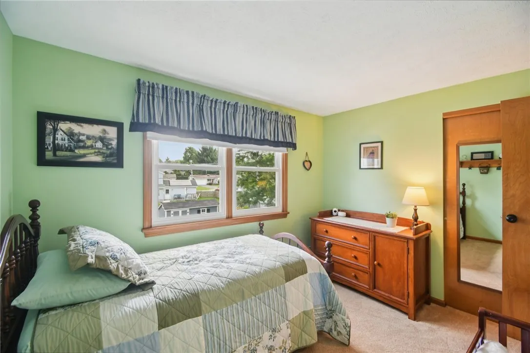 26 Webwood Circle, Greece, New York 14626, Greece, New York 14626, 4 Bedrooms Bedrooms, 8 Rooms Rooms,2 BathroomsBathrooms,Residential,Closed,26 Webwood Circle, Greece, New York 14626,0,R1631947