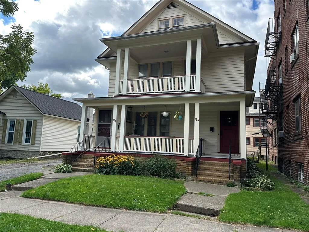 195-197 Milburn Street, Rochester, New York 14607, Rochester, New York 14607, 6 Bedrooms Bedrooms, ,2 BathroomsBathrooms,Residential,Closed,195-197 Milburn Street, Rochester, New York 14607,0,R1636704