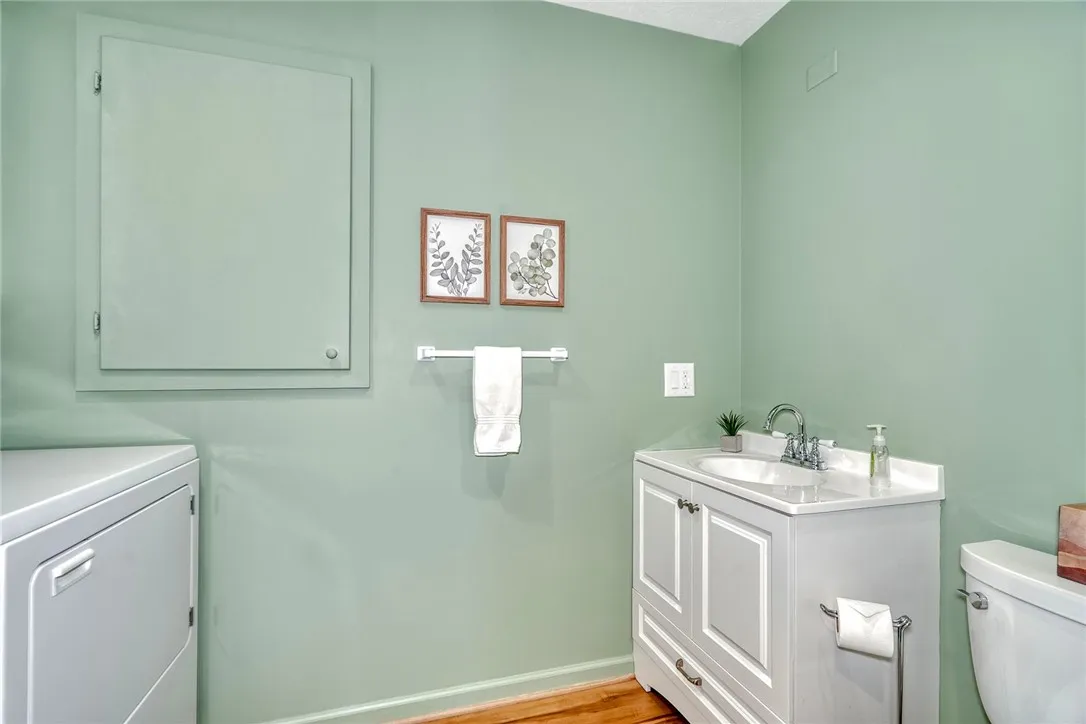 Dual access for this cabinet-it goes through to kitchen for ease of access