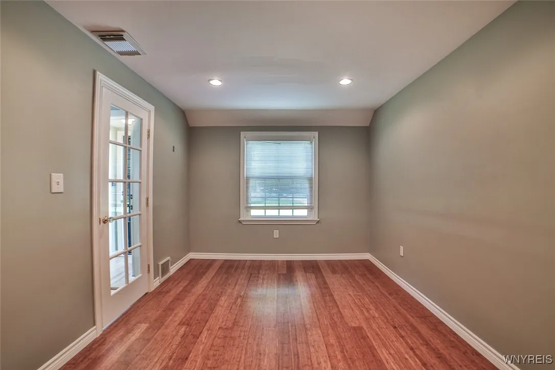 4461 Arondale Drive, Clarence, New York 14221, Clarence, New York 14221, 3 Bedrooms Bedrooms, 7 Rooms Rooms,2 BathroomsBathrooms,Residential,For Sale,4461 Arondale Drive, Clarence, New York 14221,0,B1636299