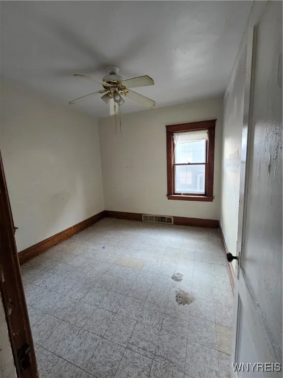2000 La Salle Avenue, Niagara Falls, New York 1430, Niagara Falls, New York 14301, 4 Bedrooms Bedrooms, ,2 BathroomsBathrooms,Residential,For Sale,2000 La Salle Avenue, Niagara Falls, New York 1430,0,B1636652