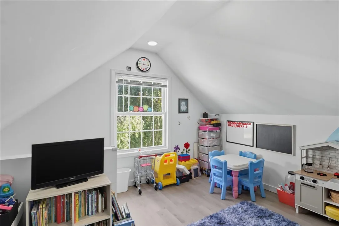 70 Stony Point Road, Ogden, New York 14624, Ogden, New York 14624, 3 Bedrooms Bedrooms, 7 Rooms Rooms,2 BathroomsBathrooms,Residential,Closed,70 Stony Point Road, Ogden, New York 14624,0,R1635872