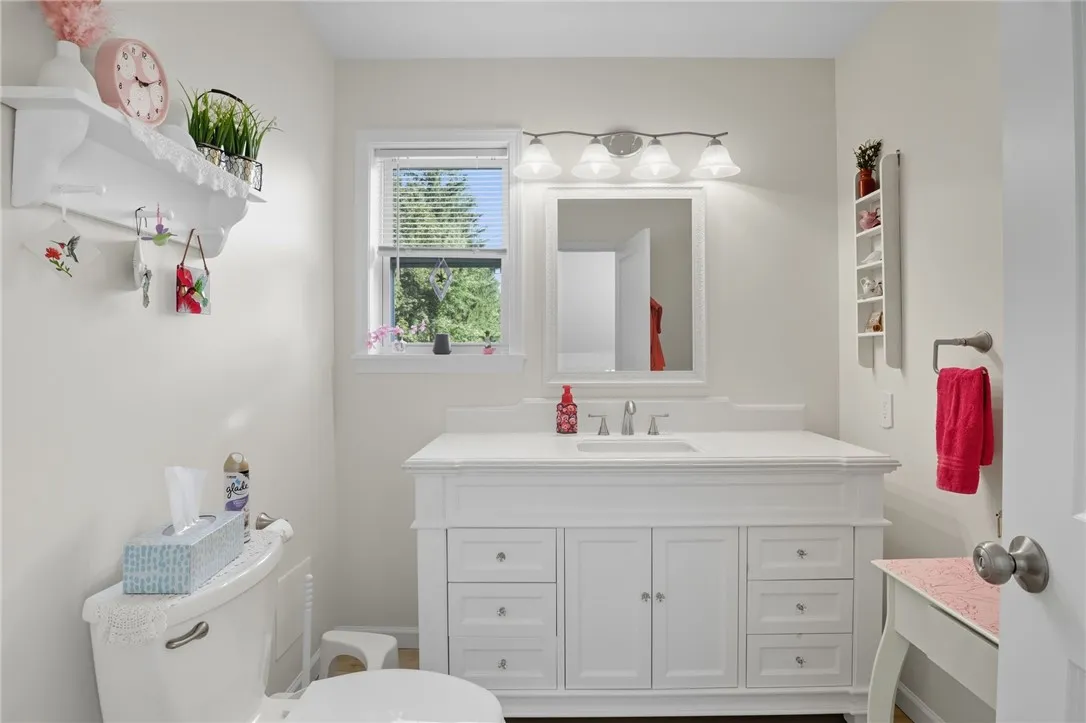 70 Stony Point Road, Ogden, New York 14624, Ogden, New York 14624, 3 Bedrooms Bedrooms, 7 Rooms Rooms,2 BathroomsBathrooms,Residential,Closed,70 Stony Point Road, Ogden, New York 14624,0,R1635872