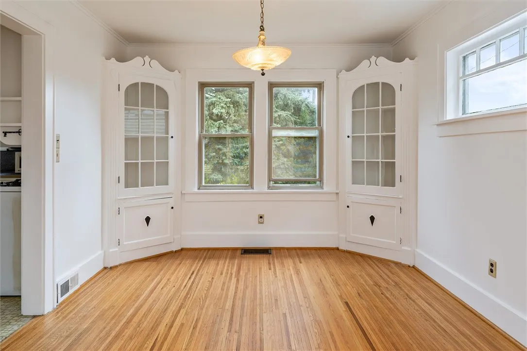 40 Belgard Street, Rochester, New York 14609, Rochester, New York 14609, 3 Bedrooms Bedrooms, 6 Rooms Rooms,1 BathroomBathrooms,Residential,For Sale,40 Belgard Street, Rochester, New York 14609,0,R1636088