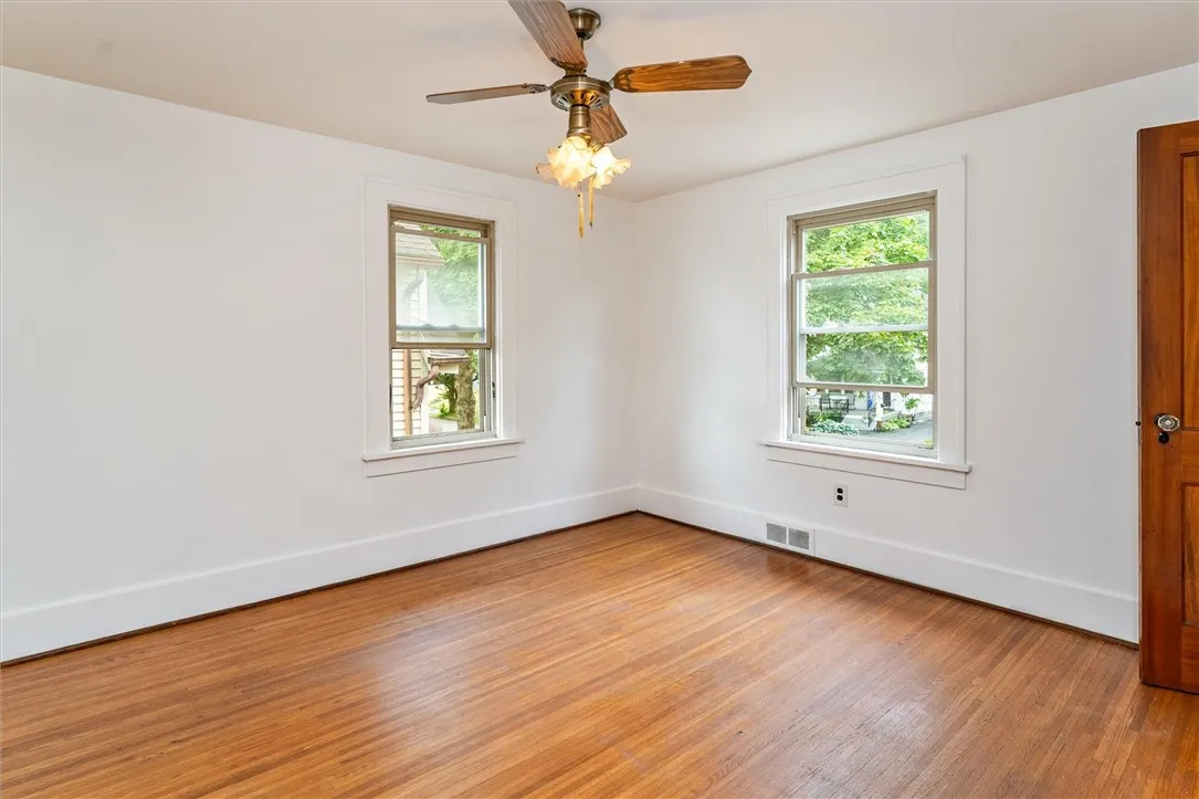 40 Belgard Street, Rochester, New York 14609, Rochester, New York 14609, 3 Bedrooms Bedrooms, 6 Rooms Rooms,1 BathroomBathrooms,Residential,For Sale,40 Belgard Street, Rochester, New York 14609,0,R1636088