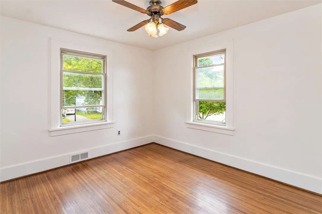 40 Belgard Street, Rochester, New York 14609, Rochester, New York 14609, 3 Bedrooms Bedrooms, 6 Rooms Rooms,1 BathroomBathrooms,Residential,For Sale,40 Belgard Street, Rochester, New York 14609,0,R1636088