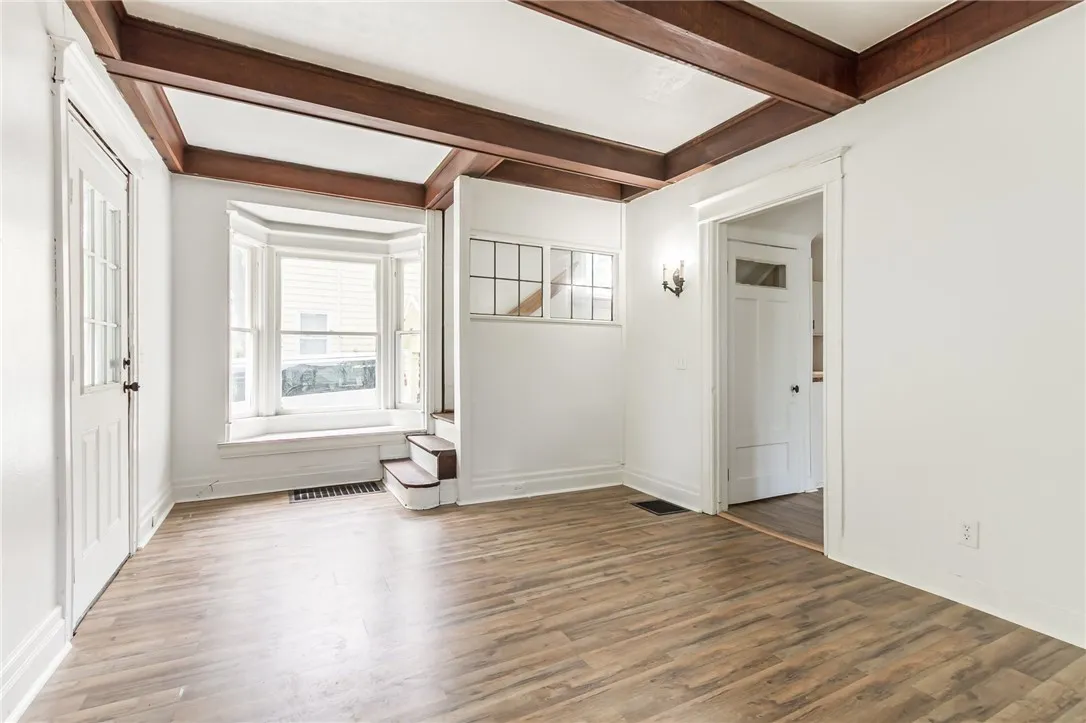 3 Tacoma St Street, Rochester, New York 14613, Rochester, New York 14613, 4 Bedrooms Bedrooms, 7 Rooms Rooms,1 BathroomBathrooms,Residential,For Sale,3 Tacoma St Street, Rochester, New York 14613,0,R1635868