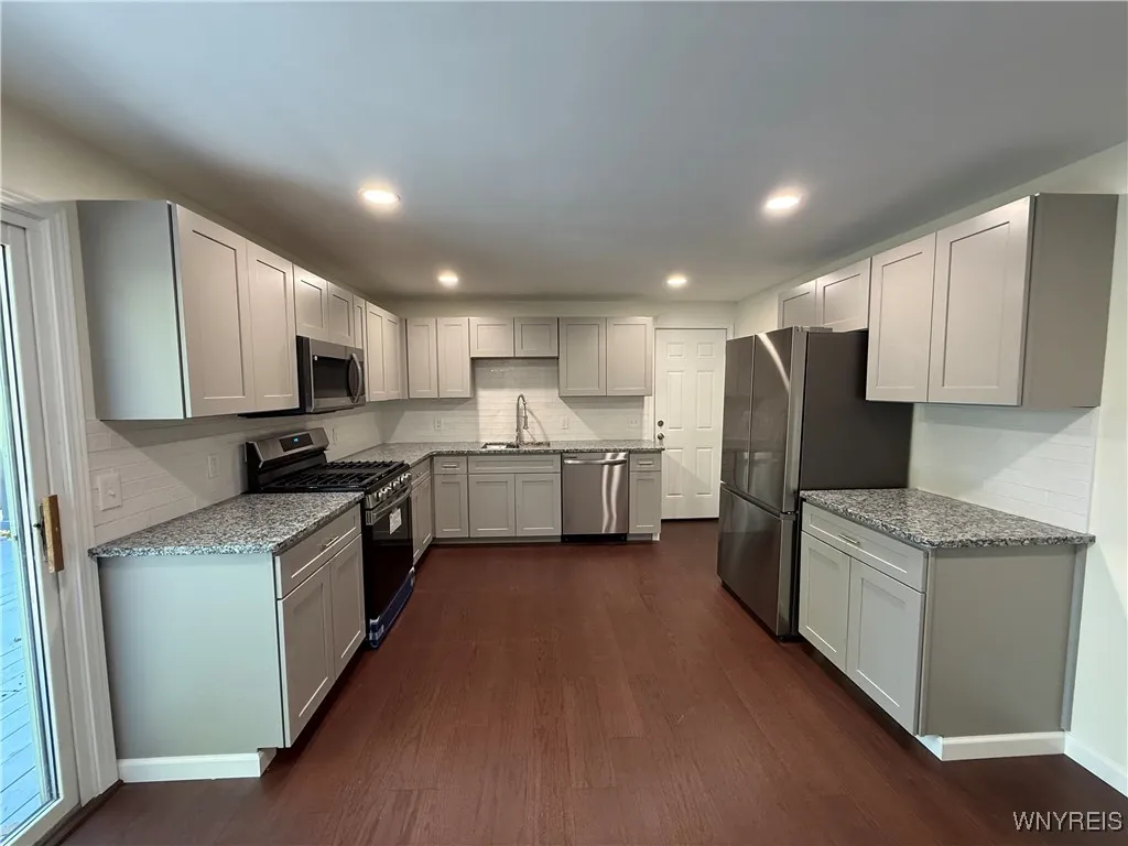 5244 Lake Avenue, Orchard Park, New York 14127, Orchard Park, New York 14127, 3 Bedrooms Bedrooms, 5 Rooms Rooms,2 BathroomsBathrooms,Residential,For Sale,5244 Lake Avenue, Orchard Park, New York 14127,0,B1636417