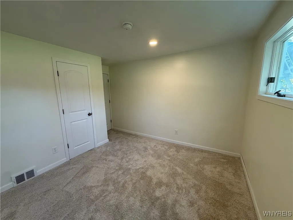 5244 Lake Avenue, Orchard Park, New York 14127, Orchard Park, New York 14127, 3 Bedrooms Bedrooms, 5 Rooms Rooms,2 BathroomsBathrooms,Residential,For Sale,5244 Lake Avenue, Orchard Park, New York 14127,0,B1636417