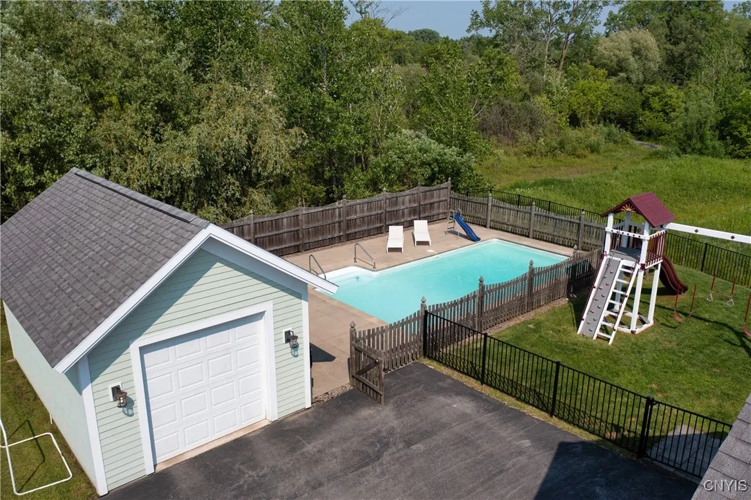 112 Orchard Road, Skaneateles, New York 13152, Skaneateles, New York 13152, 4 Bedrooms Bedrooms, 11 Rooms Rooms,3 BathroomsBathrooms,Residential,For Sale,112 Orchard Road, Skaneateles, New York 13152,0,S1635865