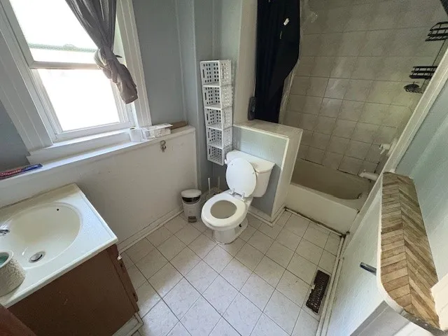 228 Parkway, Rochester, New York 14608, Rochester, New York 14608, 6 Bedrooms Bedrooms, ,2 BathroomsBathrooms,Residential,For Sale,228 Parkway, Rochester, New York 14608,0,R1635666