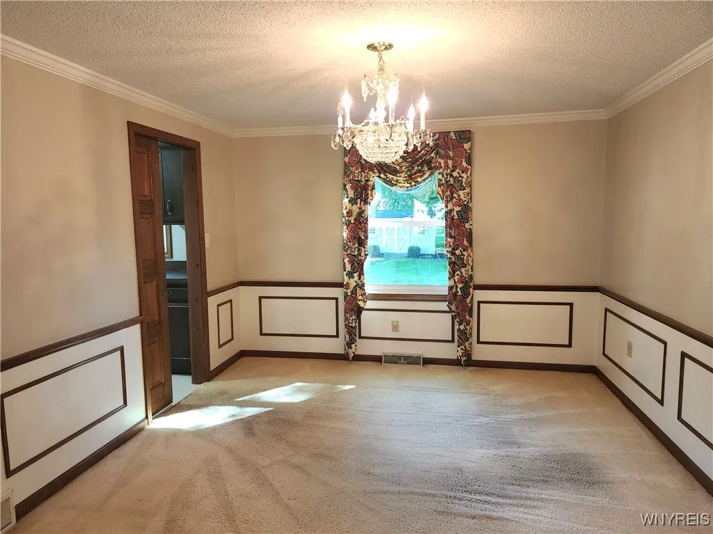 83 Hawthorne Drive, Orchard Park, New York 14127, Orchard Park, New York 14127, 4 Bedrooms Bedrooms, 11 Rooms Rooms,2 BathroomsBathrooms,Residential,For Sale,83 Hawthorne Drive, Orchard Park, New York 14127,0,B1632003