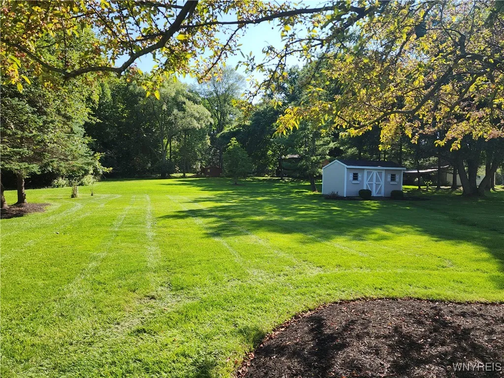 83 Hawthorne Drive, Orchard Park, New York 14127, Orchard Park, New York 14127, 4 Bedrooms Bedrooms, 11 Rooms Rooms,2 BathroomsBathrooms,Residential,For Sale,83 Hawthorne Drive, Orchard Park, New York 14127,0,B1632003