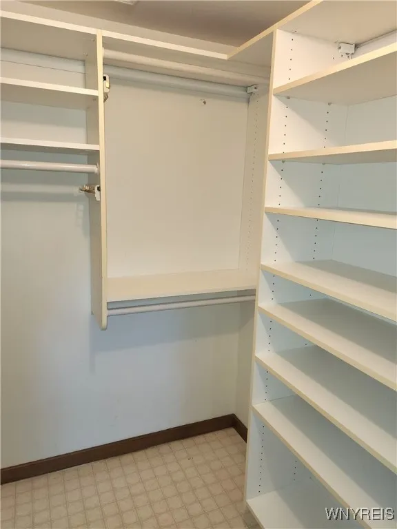 83 Hawthorne Drive, Orchard Park, New York 14127, Orchard Park, New York 14127, 4 Bedrooms Bedrooms, 11 Rooms Rooms,2 BathroomsBathrooms,Residential,For Sale,83 Hawthorne Drive, Orchard Park, New York 14127,0,B1632003