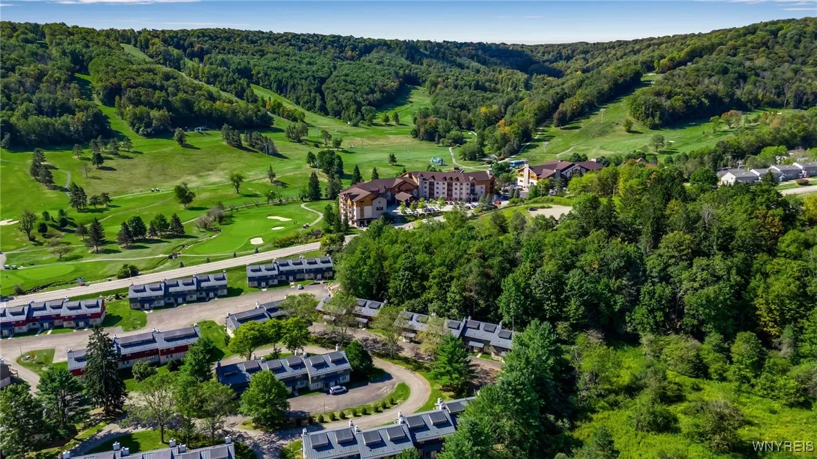 40 Alpine Meadows, Ellicottville, New York 14731, Ellicottville, New York 14731, 3 Bedrooms Bedrooms, 8 Rooms Rooms,2 BathroomsBathrooms,Residential,For Sale,40 Alpine Meadows, Ellicottville, New York 14731,0,B1636756