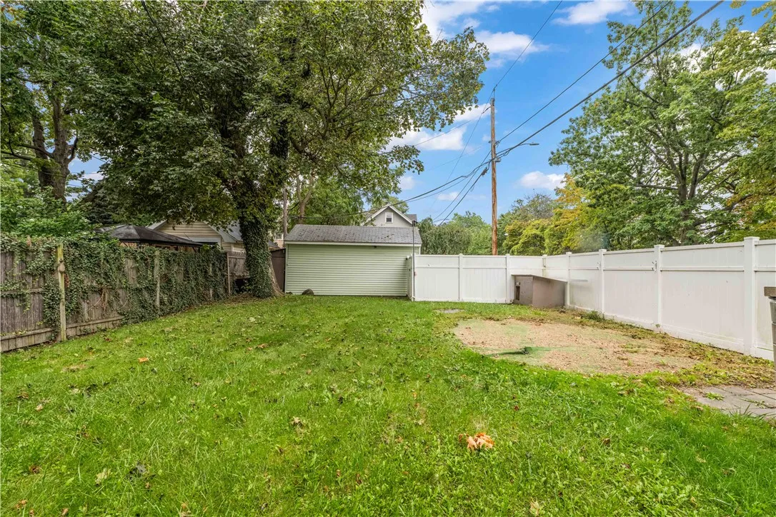 667 Clay Avenue, Rochester, New York 14613, Rochester, New York 14613, 3 Bedrooms Bedrooms, 7 Rooms Rooms,1 BathroomBathrooms,Residential,Closed,667 Clay Avenue, Rochester, New York 14613,0,R1635590