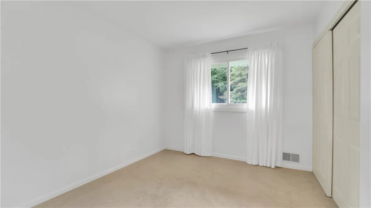 478 Marsh Road, Pittsford, New York 14534, Pittsford, New York 14534, 3 Bedrooms Bedrooms, 6 Rooms Rooms,2 BathroomsBathrooms,Residential,Closed,478 Marsh Road, Pittsford, New York 14534,0,R1633507