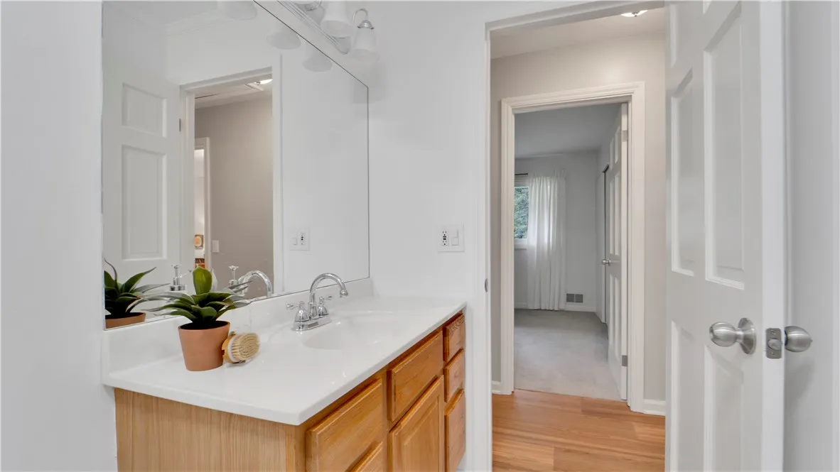 478 Marsh Road, Pittsford, New York 14534, Pittsford, New York 14534, 3 Bedrooms Bedrooms, 6 Rooms Rooms,2 BathroomsBathrooms,Residential,Closed,478 Marsh Road, Pittsford, New York 14534,0,R1633507