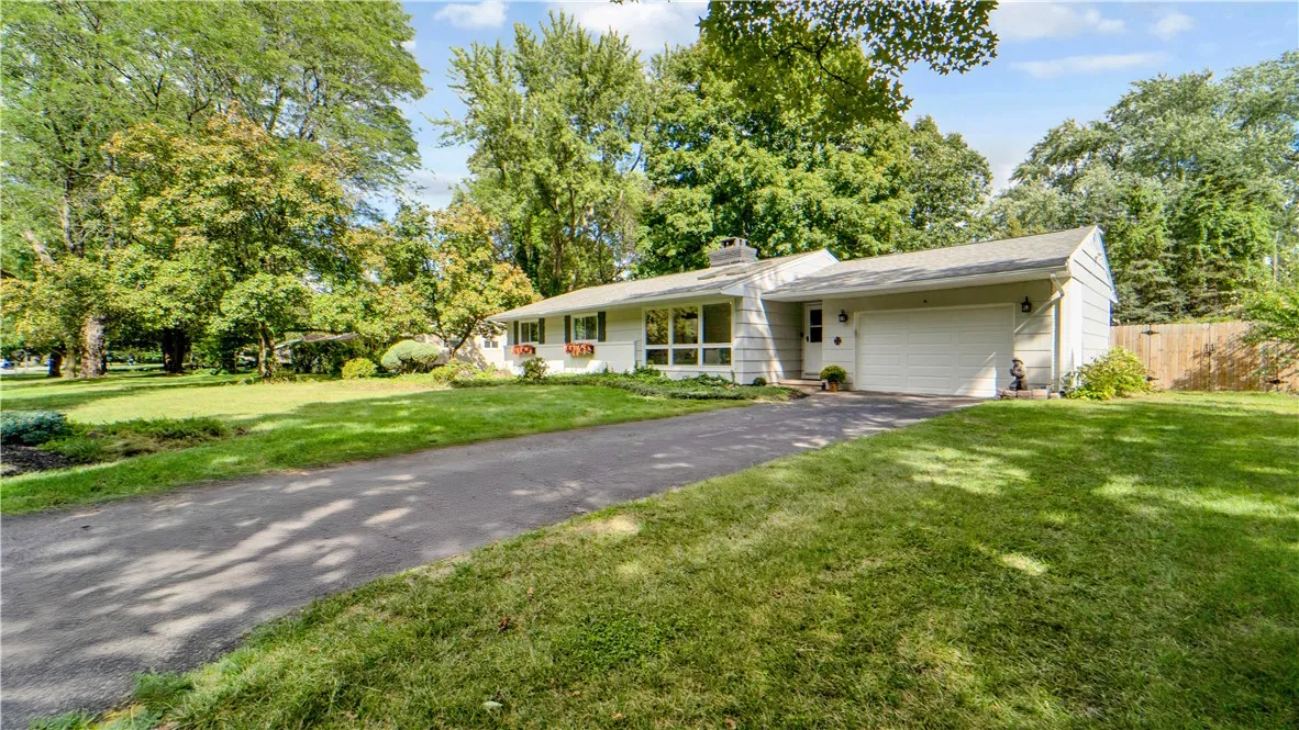 478 Marsh Road, Pittsford, New York 14534, Pittsford, New York 14534, 3 Bedrooms Bedrooms, 6 Rooms Rooms,2 BathroomsBathrooms,Residential,Closed,478 Marsh Road, Pittsford, New York 14534,0,R1633507