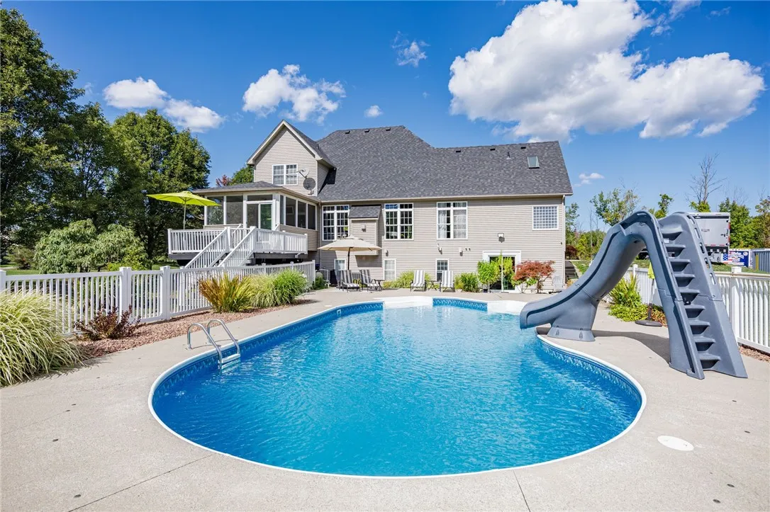 471 Peck Road, Parma, New York 14559, Parma, New York 14559, 5 Bedrooms Bedrooms, 10 Rooms Rooms,3 BathroomsBathrooms,Residential,Closed,471 Peck Road, Parma, New York 14559,0,R1636708