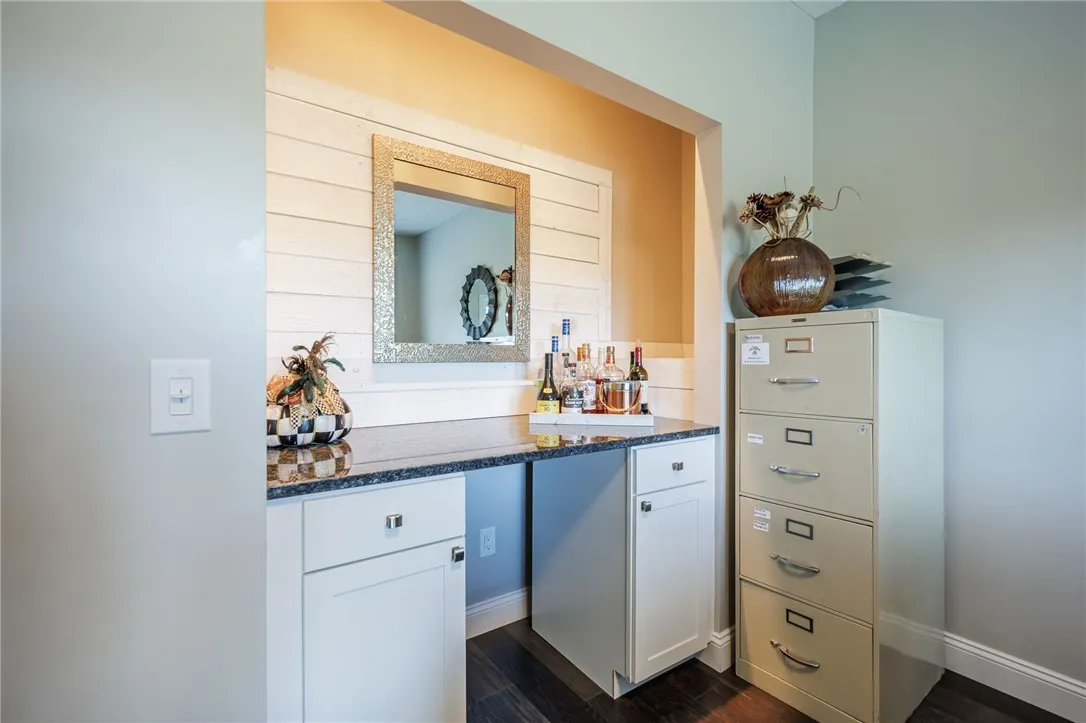 471 Peck Road, Parma, New York 14559, Parma, New York 14559, 5 Bedrooms Bedrooms, 10 Rooms Rooms,3 BathroomsBathrooms,Residential,Closed,471 Peck Road, Parma, New York 14559,0,R1636708