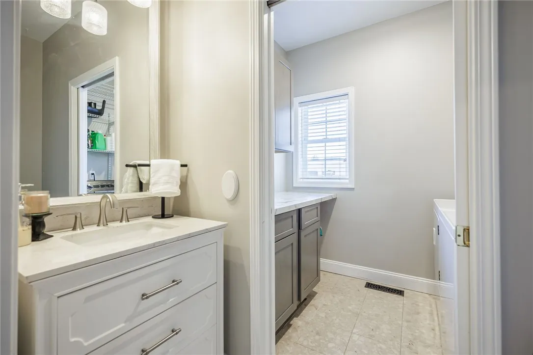 471 Peck Road, Parma, New York 14559, Parma, New York 14559, 5 Bedrooms Bedrooms, 10 Rooms Rooms,3 BathroomsBathrooms,Residential,Closed,471 Peck Road, Parma, New York 14559,0,R1636708