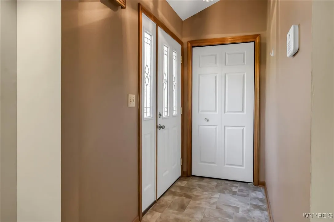 21 Stepping Stone Lane, Orchard Park, New York 141, Orchard Park, New York 14127, 3 Bedrooms Bedrooms, 11 Rooms Rooms,2 BathroomsBathrooms,Residential,For Sale,21 Stepping Stone Lane, Orchard Park, New York 141,0,B1636204