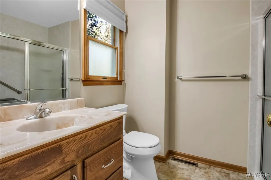 21 Stepping Stone Lane, Orchard Park, New York 141, Orchard Park, New York 14127, 3 Bedrooms Bedrooms, 11 Rooms Rooms,2 BathroomsBathrooms,Residential,For Sale,21 Stepping Stone Lane, Orchard Park, New York 141,0,B1636204