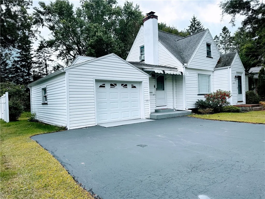 271 Chestnut Ridge Rd, Chili, New York 14624, Chili, New York 14624, 4 Bedrooms Bedrooms, 7 Rooms Rooms,1 BathroomBathrooms,Residential,Closed,271 Chestnut Ridge Rd, Chili, New York 14624,0,R1636778