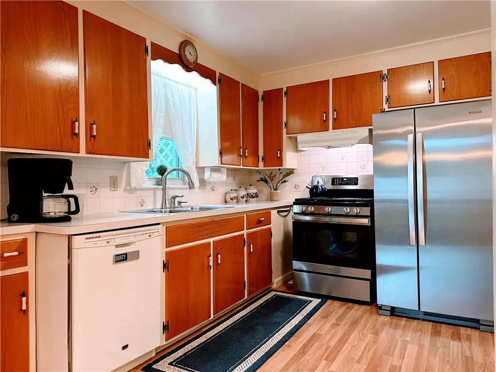 271 Chestnut Ridge Rd, Chili, New York 14624, Chili, New York 14624, 4 Bedrooms Bedrooms, 7 Rooms Rooms,1 BathroomBathrooms,Residential,Closed,271 Chestnut Ridge Rd, Chili, New York 14624,0,R1636778