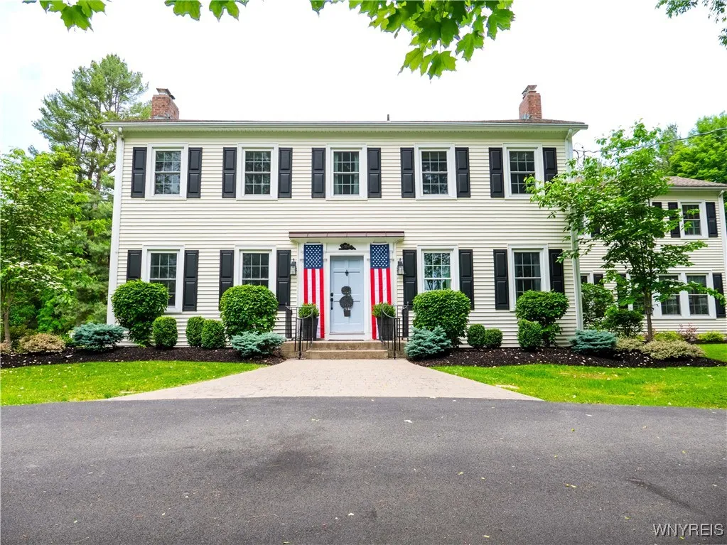 5618 Armor Duells Road, Orchard Park, New York 141, Orchard Park, New York 14127, 5 Bedrooms Bedrooms, 9 Rooms Rooms,3 BathroomsBathrooms,Residential,For Sale,5618 Armor Duells Road, Orchard Park, New York 141,0,B1636833