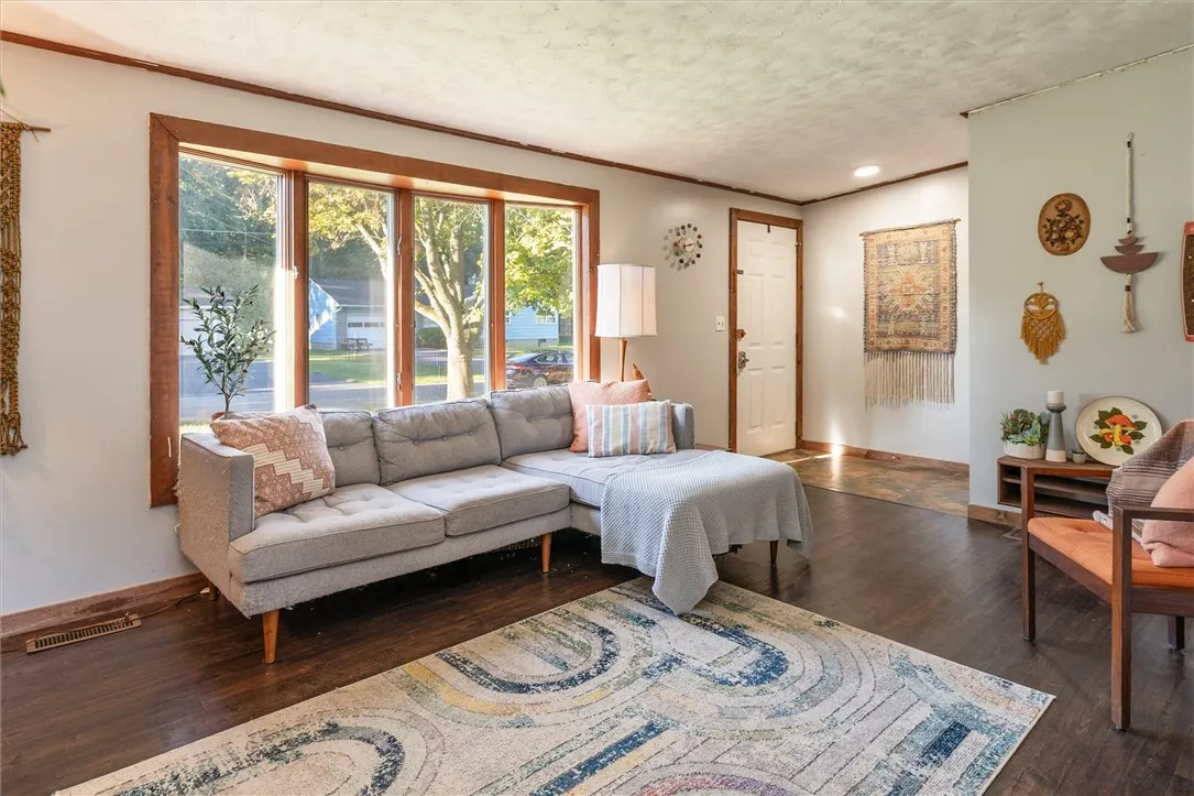 3081 Pamela Way, Caledonia, New York 14423, Caledonia, New York 14423, 3 Bedrooms Bedrooms, 6 Rooms Rooms,1 BathroomBathrooms,Residential,Closed,3081 Pamela Way, Caledonia, New York 14423,0,R1636728