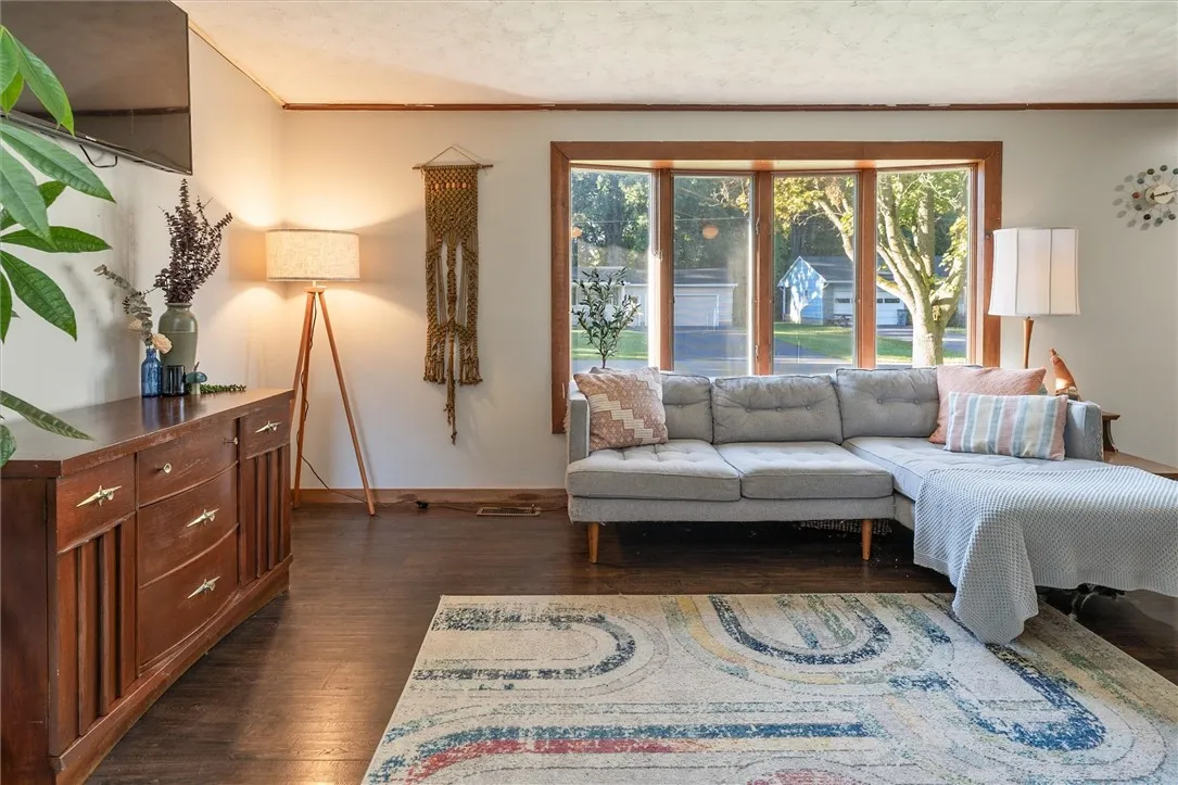 3081 Pamela Way, Caledonia, New York 14423, Caledonia, New York 14423, 3 Bedrooms Bedrooms, 6 Rooms Rooms,1 BathroomBathrooms,Residential,Closed,3081 Pamela Way, Caledonia, New York 14423,0,R1636728