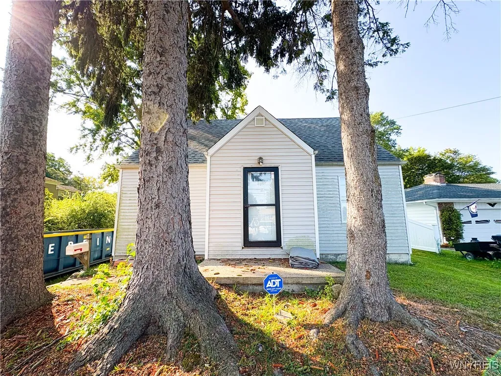 12961 Main Street, Alden, New York 14004, Alden, New York 14004, 3 Bedrooms Bedrooms, 6 Rooms Rooms,1 BathroomBathrooms,Residential,Closed,12961 Main Street, Alden, New York 14004,0,B1636797