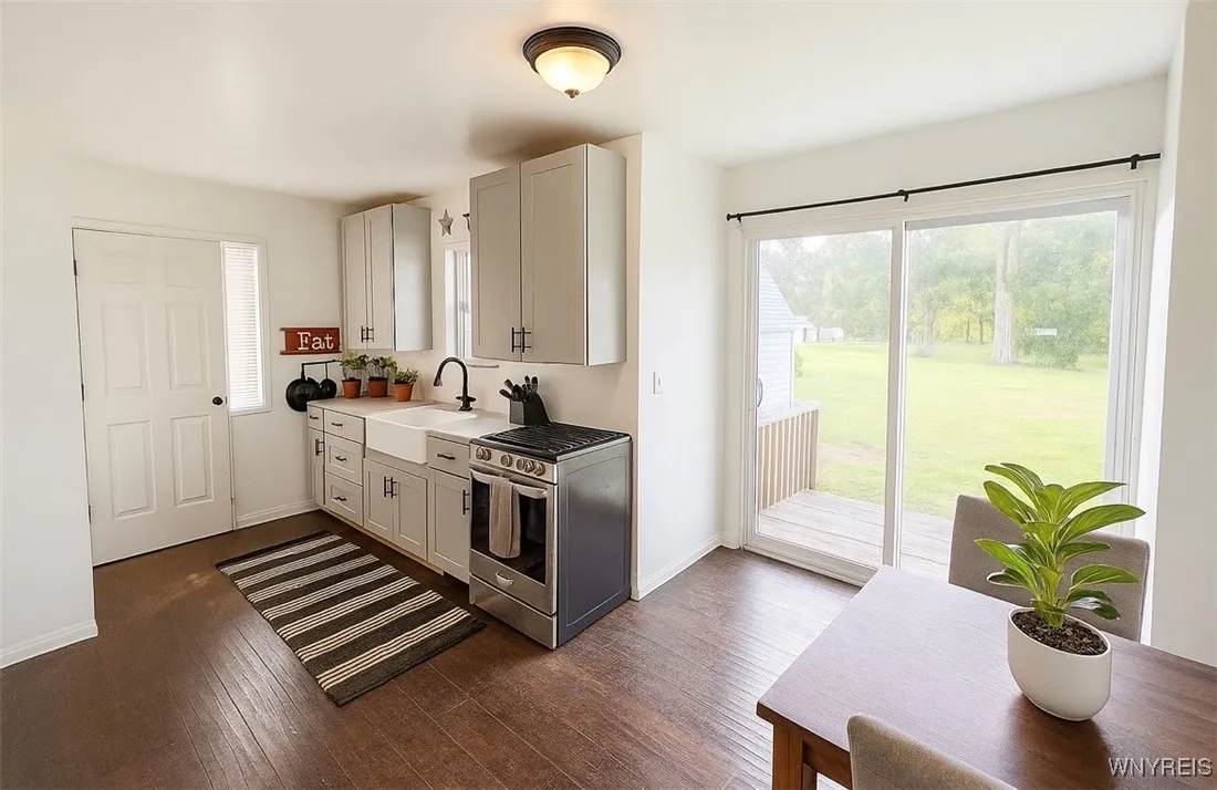 12961 Main Street, Alden, New York 14004, Alden, New York 14004, 3 Bedrooms Bedrooms, 6 Rooms Rooms,1 BathroomBathrooms,Residential,Closed,12961 Main Street, Alden, New York 14004,0,B1636797