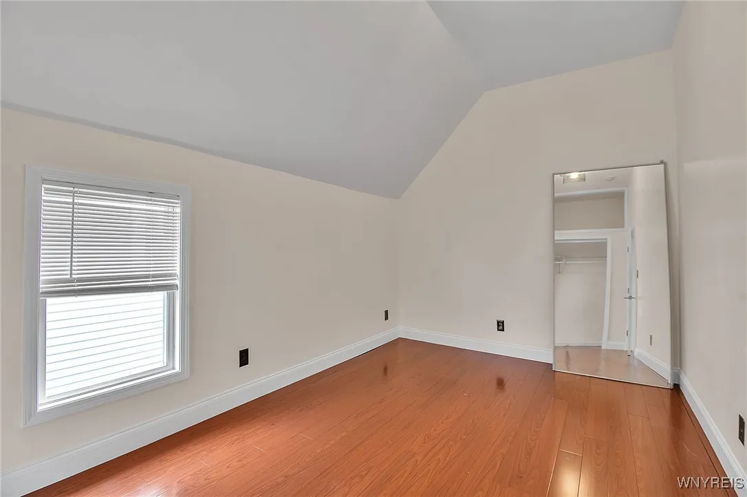 upper bedroom