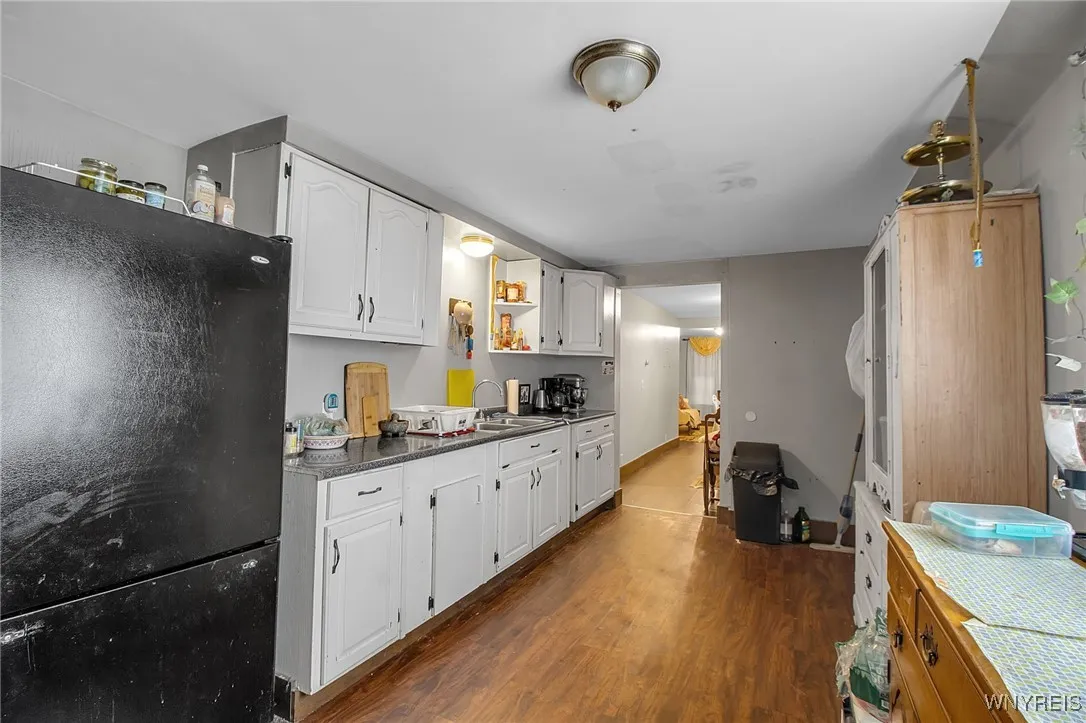 lower kitchen