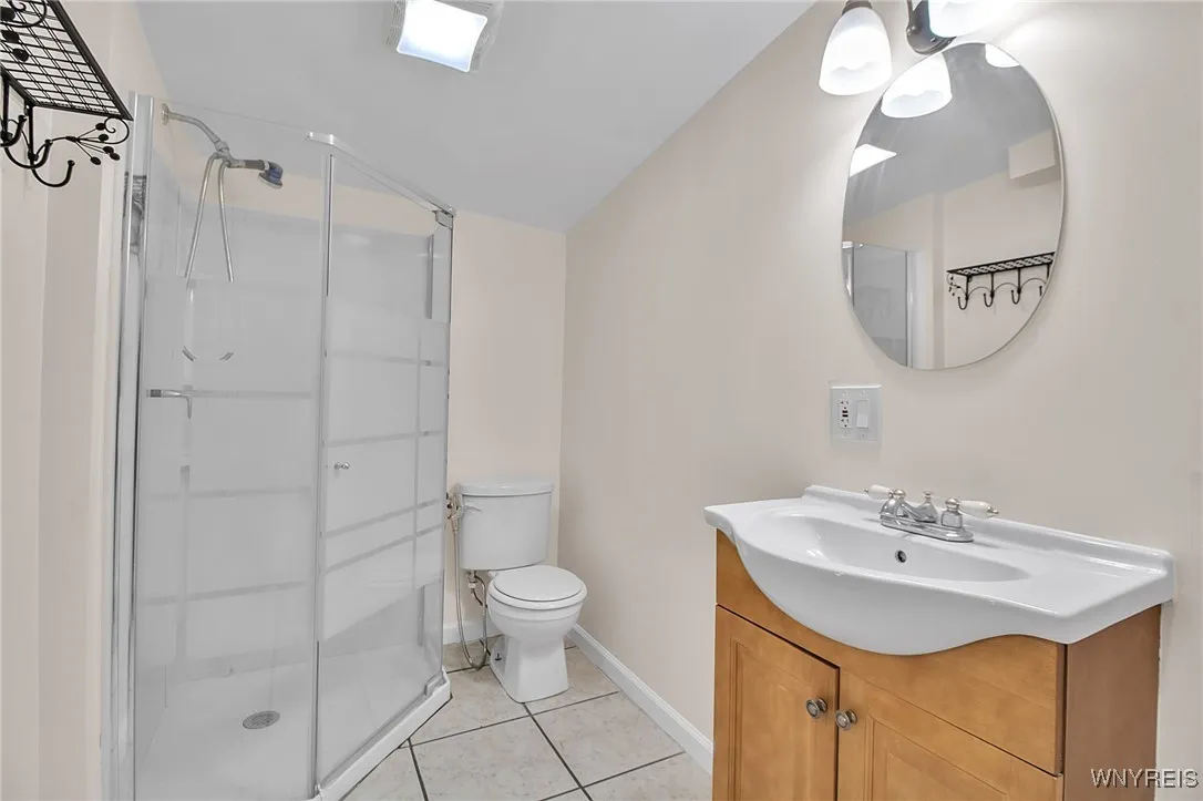Upper bathroom