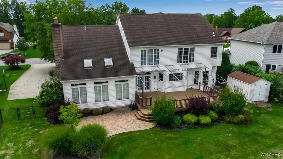 6251 Bridlewood Drive South, Clarence, New York 14, Clarence, New York 14051, 4 Bedrooms Bedrooms, 10 Rooms Rooms,2 BathroomsBathrooms,Residential,For Sale,6251 Bridlewood Drive South, Clarence, New York 14,0,B1636389