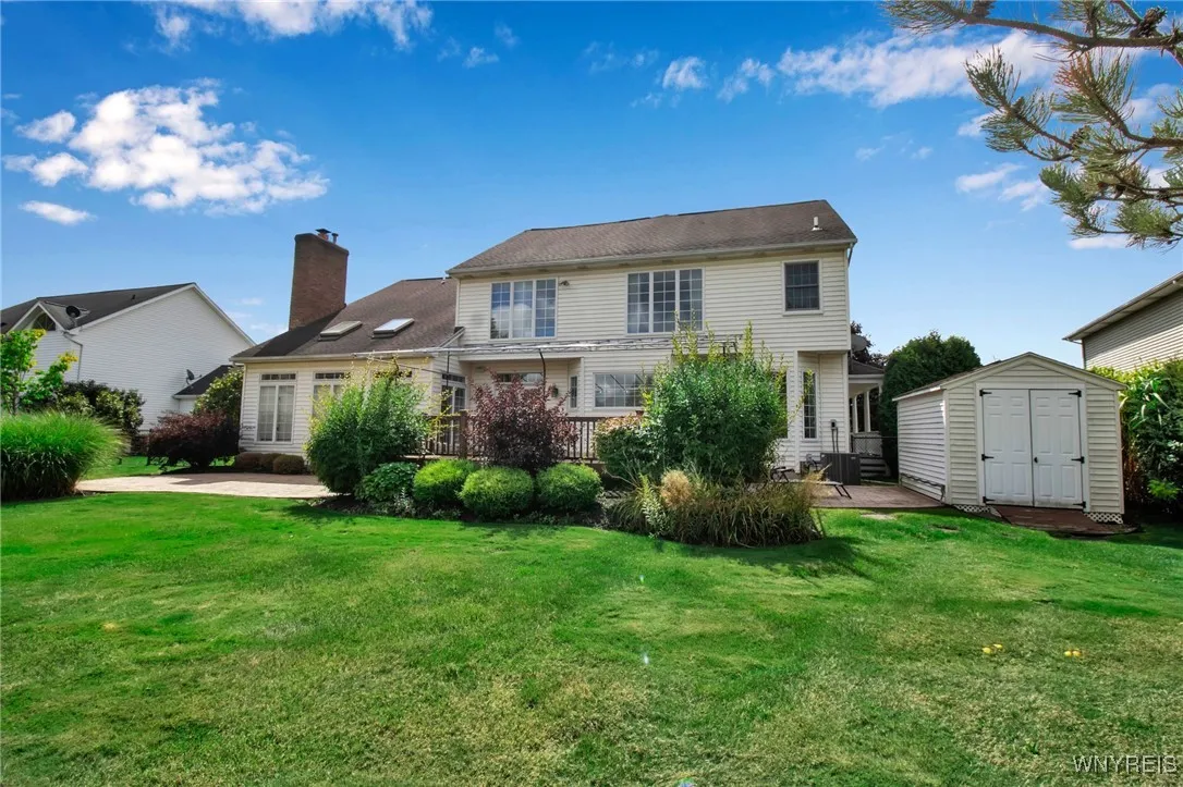 6251 Bridlewood Drive South, Clarence, New York 14, Clarence, New York 14051, 4 Bedrooms Bedrooms, 10 Rooms Rooms,2 BathroomsBathrooms,Residential,For Sale,6251 Bridlewood Drive South, Clarence, New York 14,0,B1636389