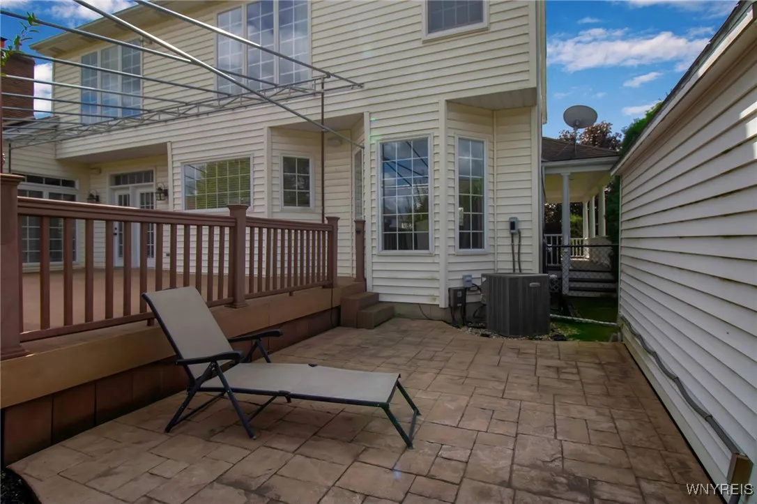 6251 Bridlewood Drive South, Clarence, New York 14, Clarence, New York 14051, 4 Bedrooms Bedrooms, 10 Rooms Rooms,2 BathroomsBathrooms,Residential,For Sale,6251 Bridlewood Drive South, Clarence, New York 14,0,B1636389