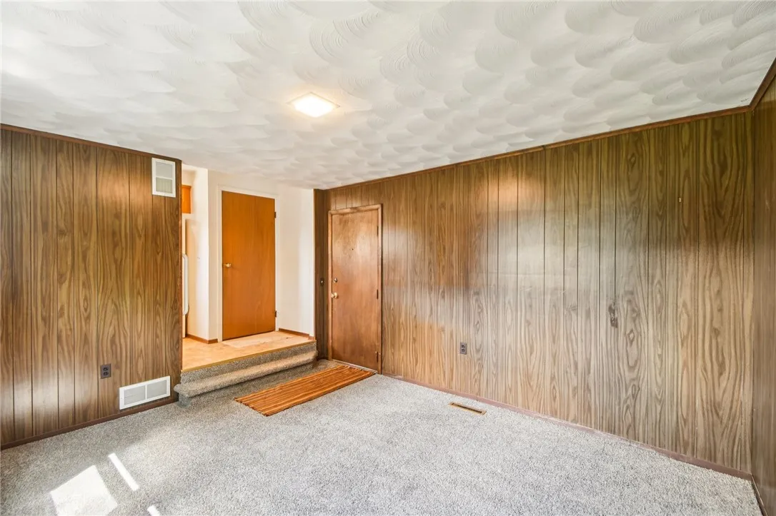 83 Dohrcrest Drive, Greece, New York 14612, Greece, New York 14612, 3 Bedrooms Bedrooms, 7 Rooms Rooms,2 BathroomsBathrooms,Residential,Closed,83 Dohrcrest Drive, Greece, New York 14612,0,R1636494