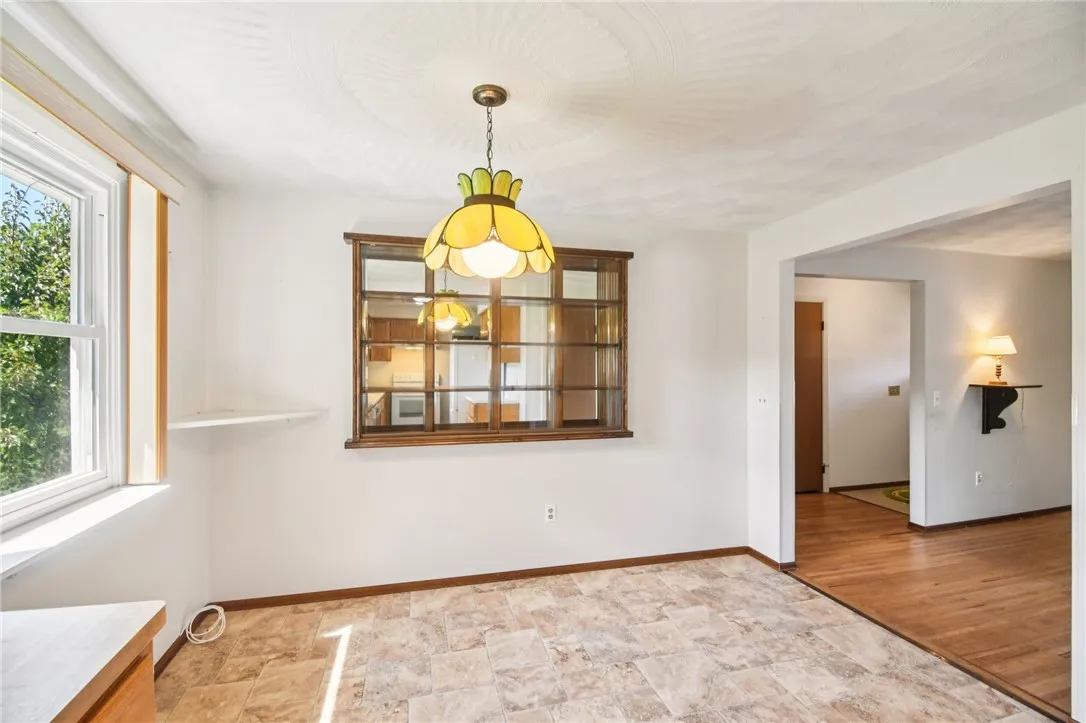 83 Dohrcrest Drive, Greece, New York 14612, Greece, New York 14612, 3 Bedrooms Bedrooms, 7 Rooms Rooms,2 BathroomsBathrooms,Residential,Closed,83 Dohrcrest Drive, Greece, New York 14612,0,R1636494