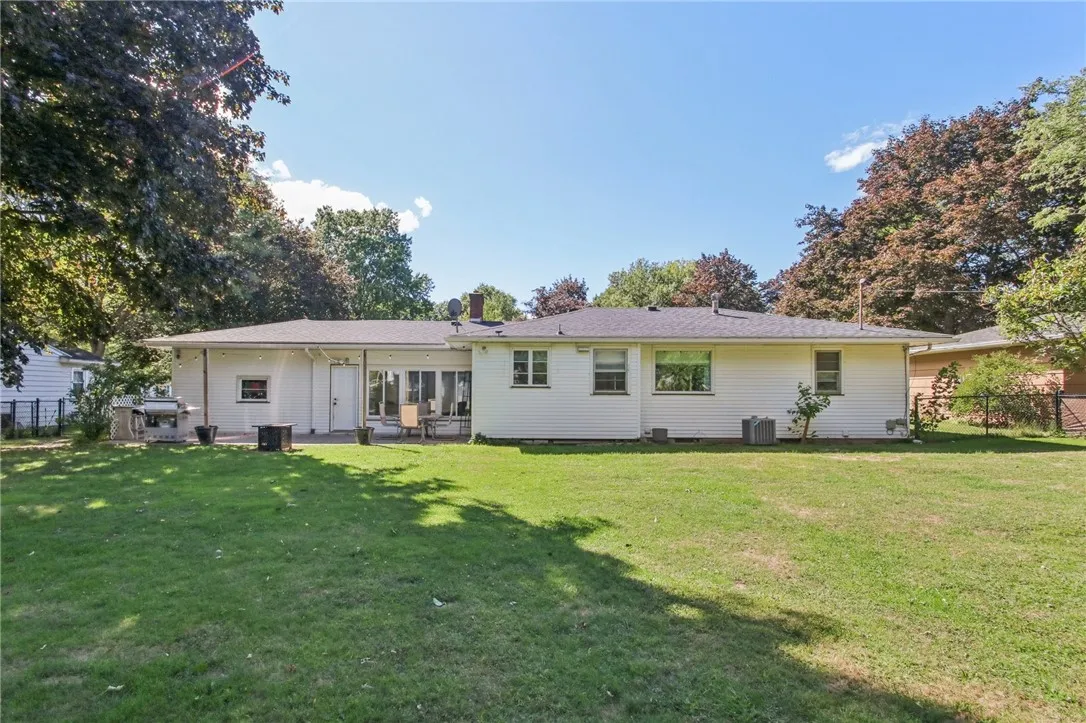 33 Wedgewood Drive, Gates, New York 14624, Gates, New York 14624, 2 Bedrooms Bedrooms, 6 Rooms Rooms,2 BathroomsBathrooms,Residential,Closed,33 Wedgewood Drive, Gates, New York 14624,0,R1636297