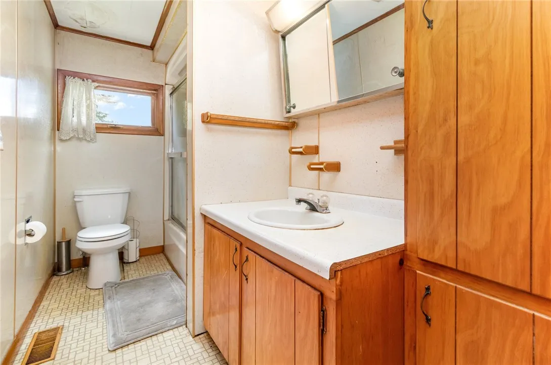 Main Bath