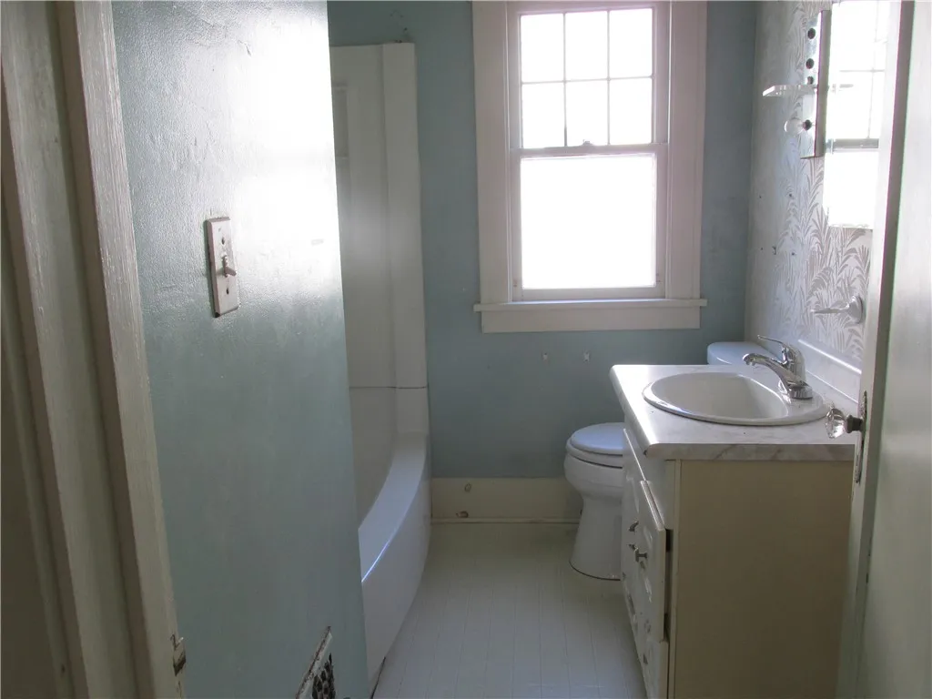 140 Lettington Avenue, Gates, New York 14624, Gates, New York 14624, 4 Bedrooms Bedrooms, 7 Rooms Rooms,1 BathroomBathrooms,Residential,Closed,140 Lettington Avenue, Gates, New York 14624,0,R1634928