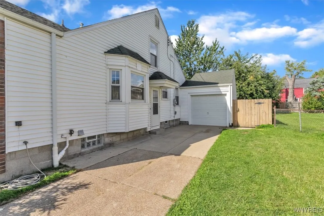 96 Fairbanks Avenue, Tonawanda, New York 14223, Tonawanda, New York 14223, 3 Bedrooms Bedrooms, 6 Rooms Rooms,2 BathroomsBathrooms,Residential,Closed,96 Fairbanks Avenue, Tonawanda, New York 14223,0,B1636695
